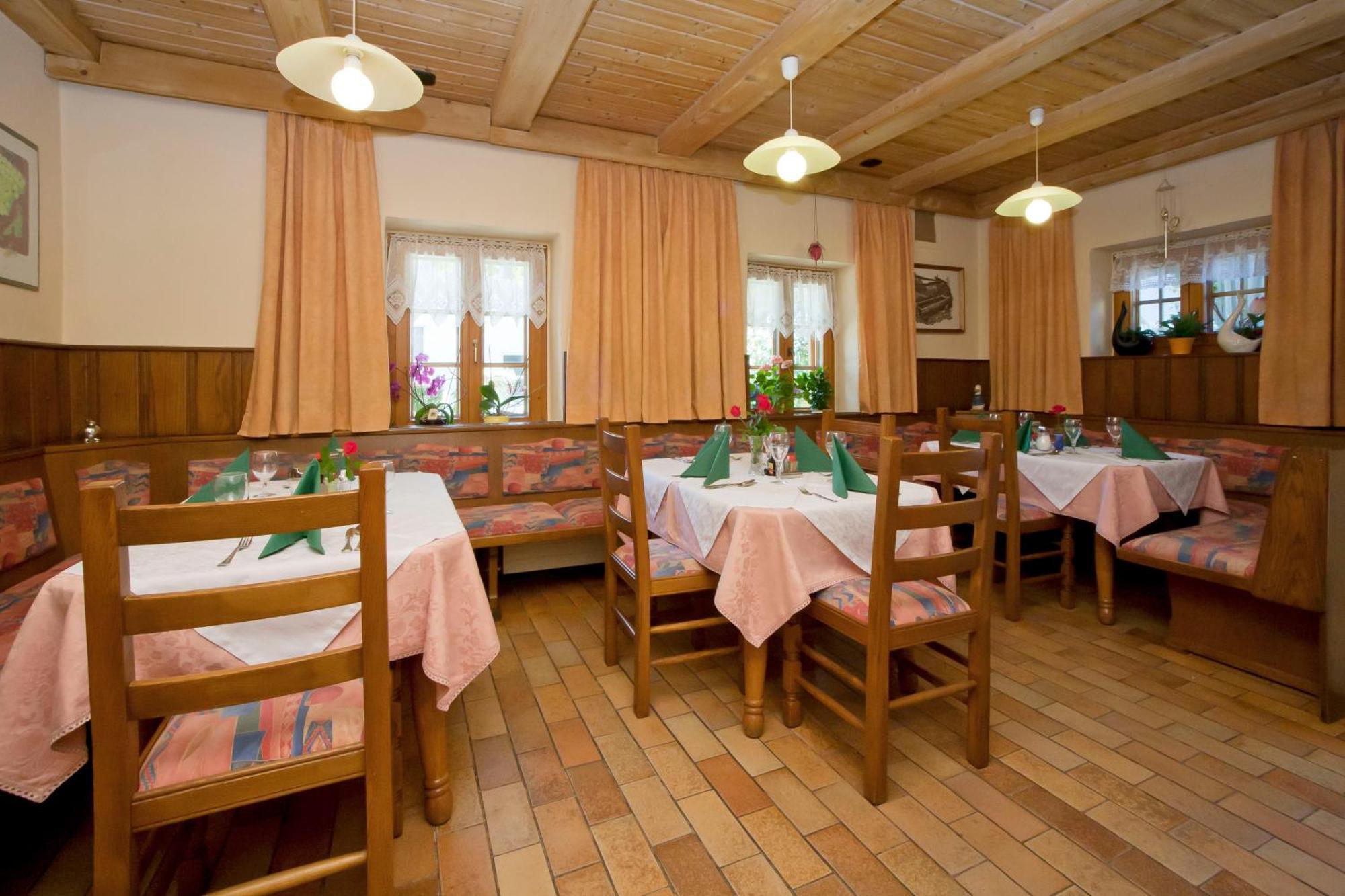 Gasthof Forststube Velden am Woerthersee Exterior photo